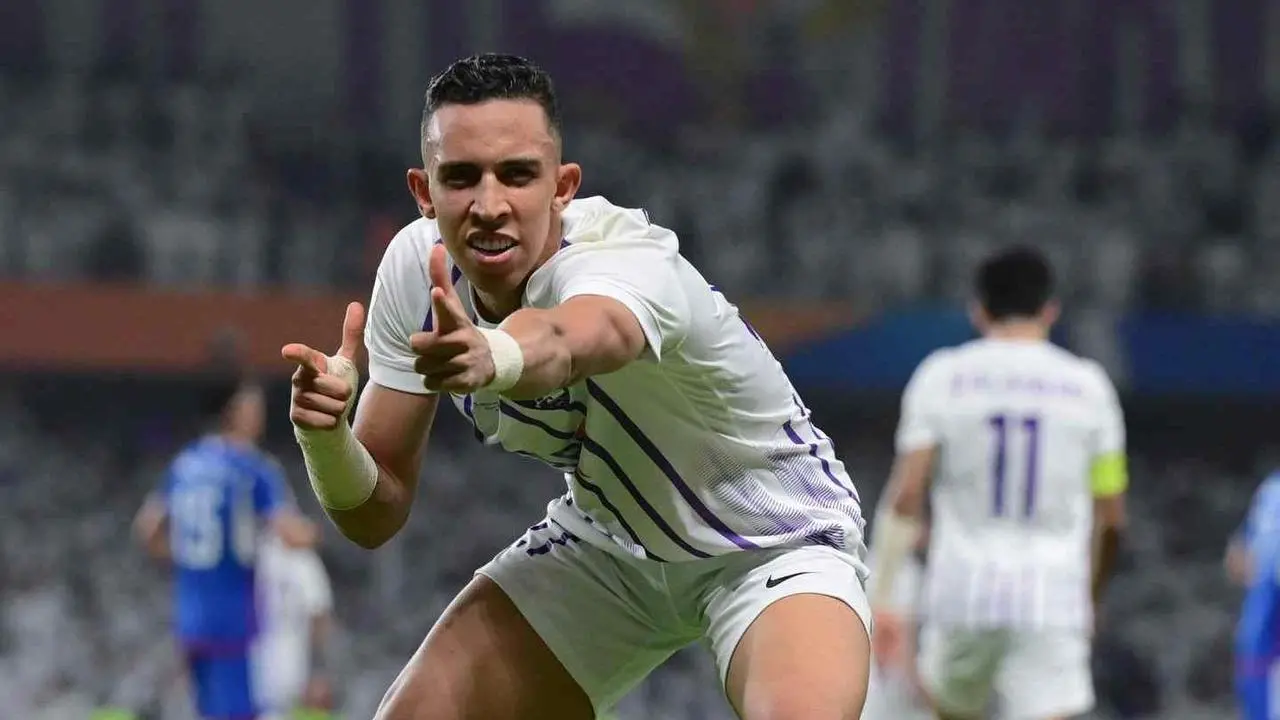 رحيمي يرتقي إلى المركز السابع في تاريخ هدافي العين بالدوري الإماراتي